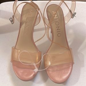 NWOT Antonino Melani heel sandals size 8M